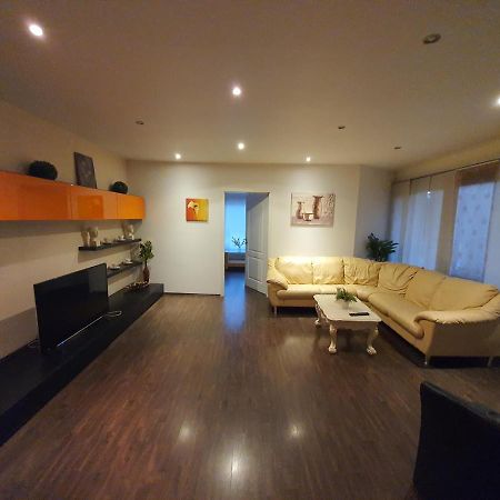 Apartment Bei Hamburg Bis 10 Personen Mit Terasse Und Gartennutzung. Buchholz in der Nordheide Luaran gambar