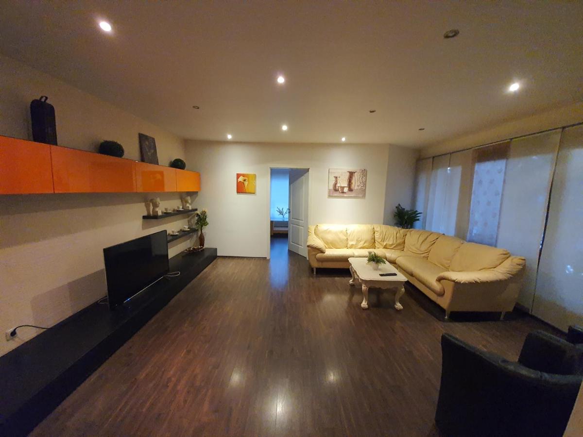 Apartment Bei Hamburg Bis 10 Personen Mit Terasse Und Gartennutzung. Buchholz in der Nordheide Luaran gambar